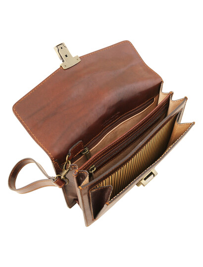Borseta de mana barbati Tuscany Leather din piele naturala maro Tommy